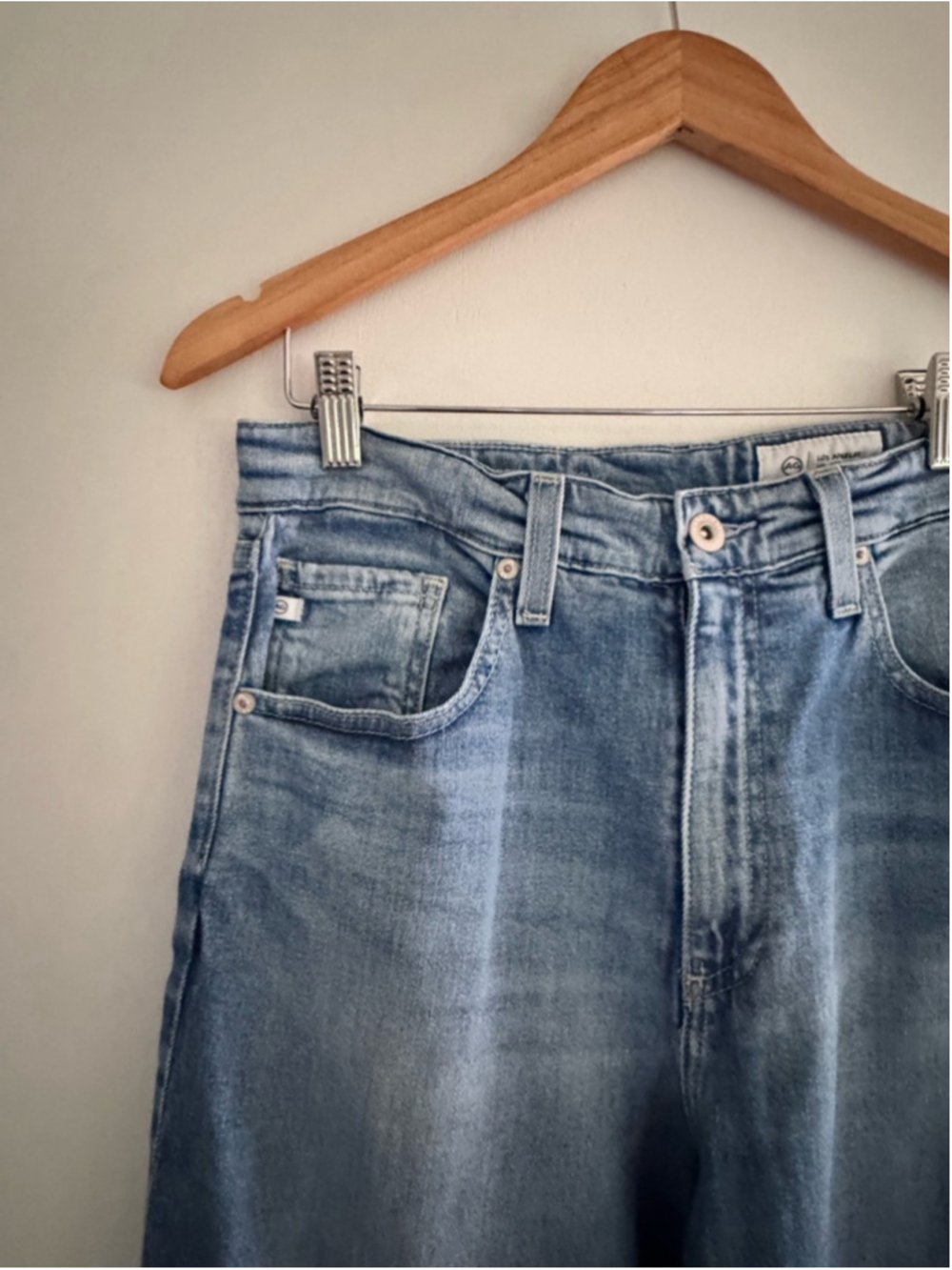 ag jeans wide leg high rise light wash cropped denim - Picture 3 of 12